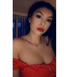 Meet your Posher, Ari